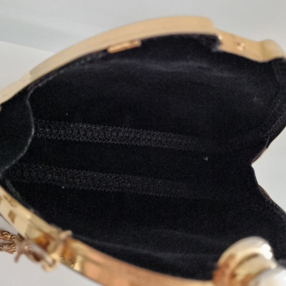 🤩Vintage Pressed Metal Clutch Purse/Bag - Picture 4 of 7